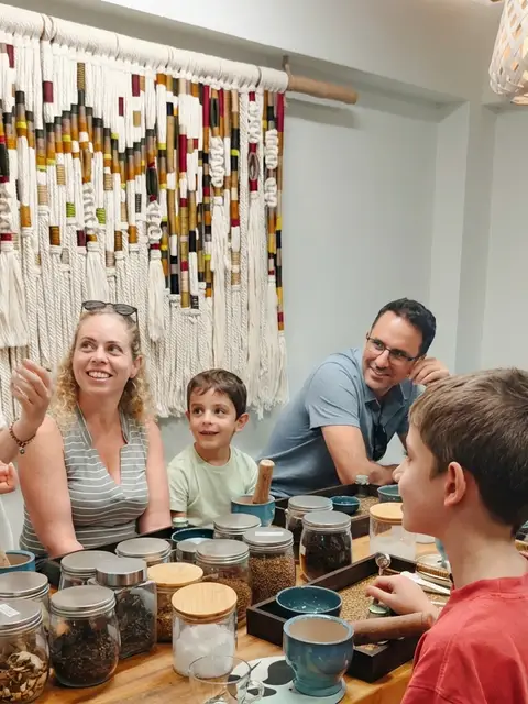 Chiang Mai: Herbal Tea, Thai Inhaler & Massage Ball Workshop