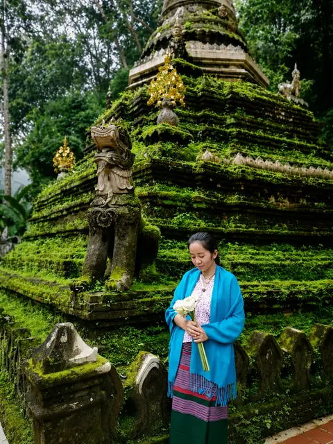 Temple Tour: Doi Suthep, Wat Pha Lat & Hmong Village -  Half Day Tour