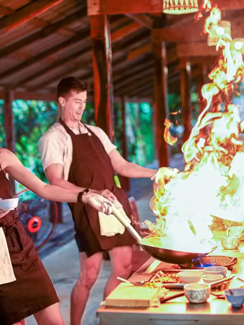 HALF-DAY COOKING COURSE at a Thai Cooking Farm : Chiang Mai