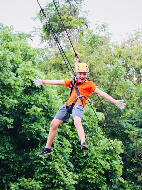 Chiang Mai: Sticky Waterfall & Phoenix zipline 10 Platform. (Join Tour Transfer Bus)