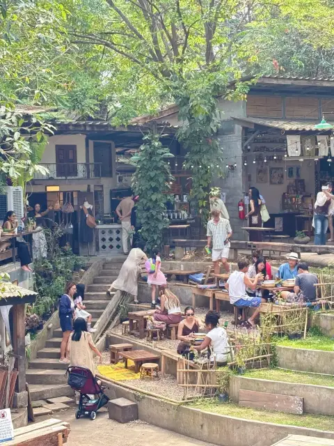 Wat Umong & Baan Kang Wat: Temple Tunnels, Crafts & Local Lunch