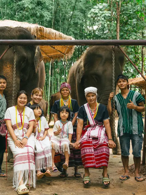 Kerchor Karen Community Elephants : Half day elephant